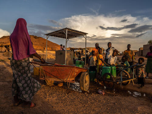 Burkina Faso. Village chief wins joint UNHCR Nansen Refugee Award regional prize for Africa