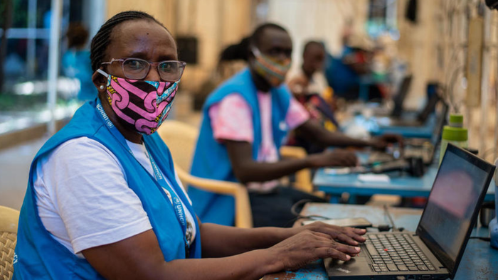 Play the video: A Day in the Life of a Human Resources Officer at UNHCR, the UN Refugee Agency