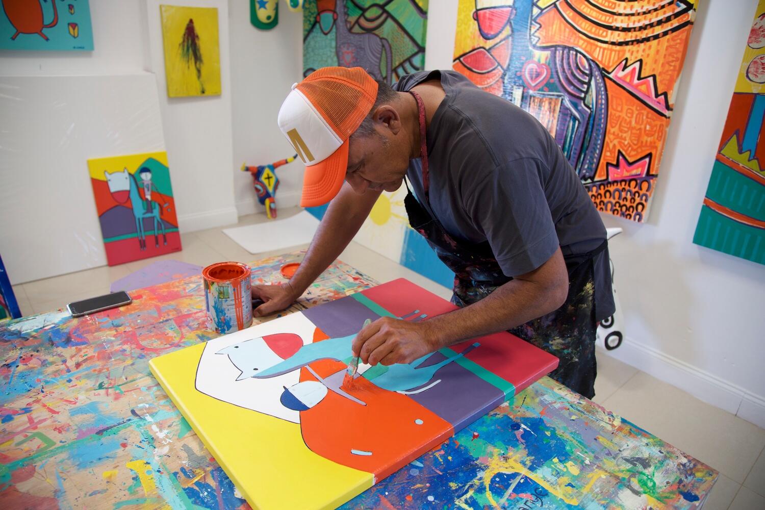 Argentina. Artist helps Syrian couple start over