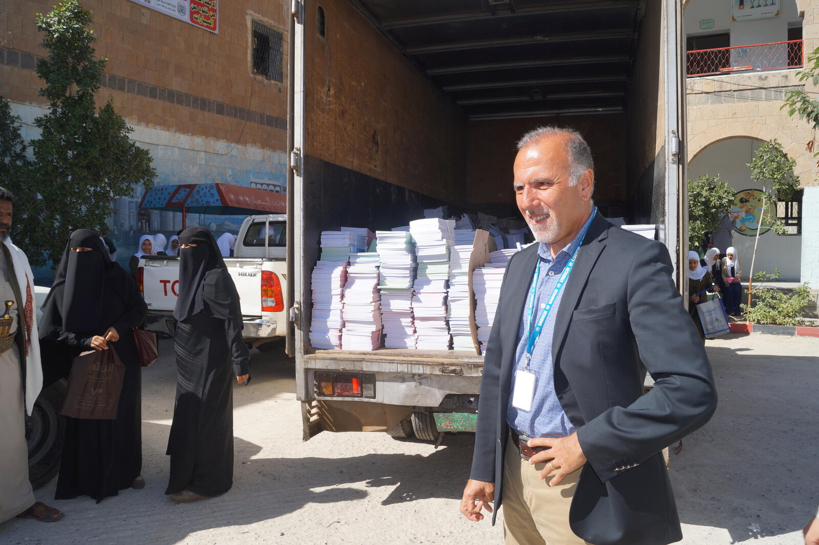 Yemen. UNHCR support enables refugee and local children stay in school