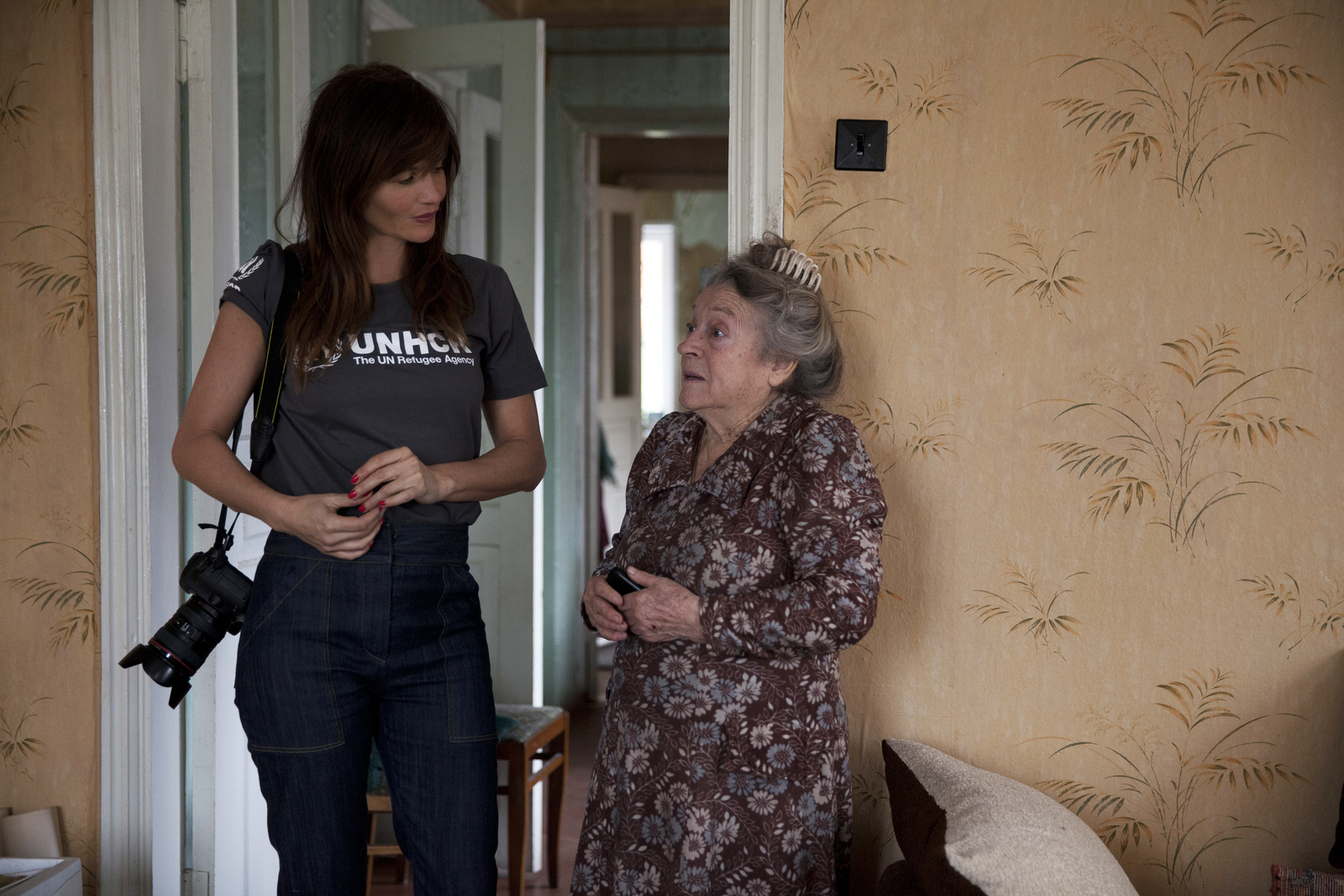 UNHCR High Profile Supporter Helena Christensen meets IDPs in Ukraine
