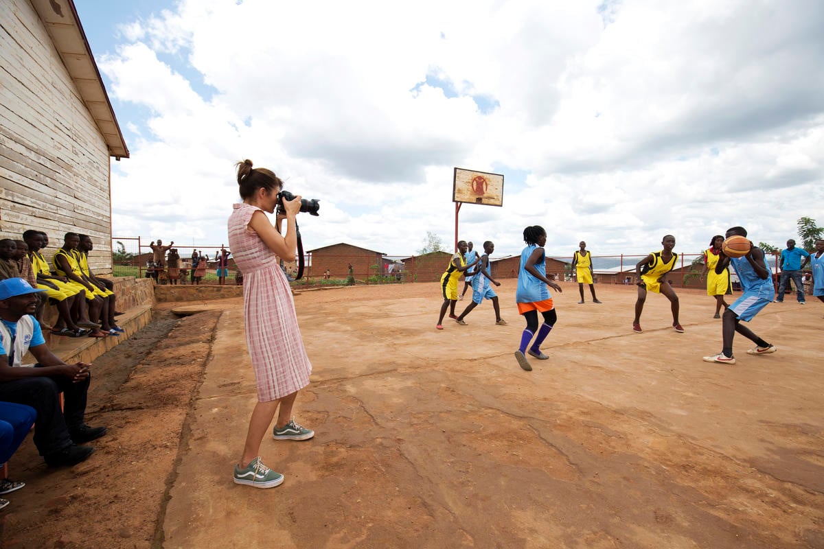 Rwanda. UNHCR High Profile Supporter Helena Christensen visits Burundian refugees in Rwanda