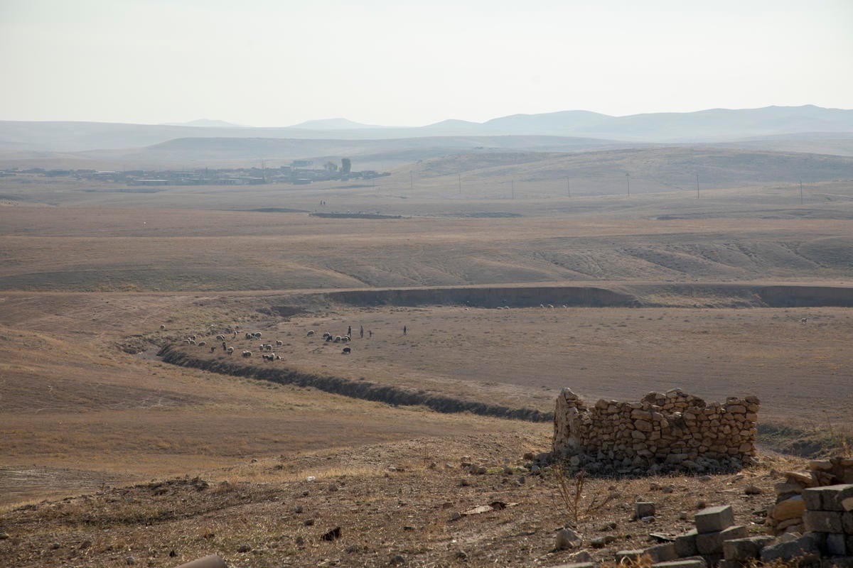Iraq. Camps housing internally displaced families are being closed across Iraq