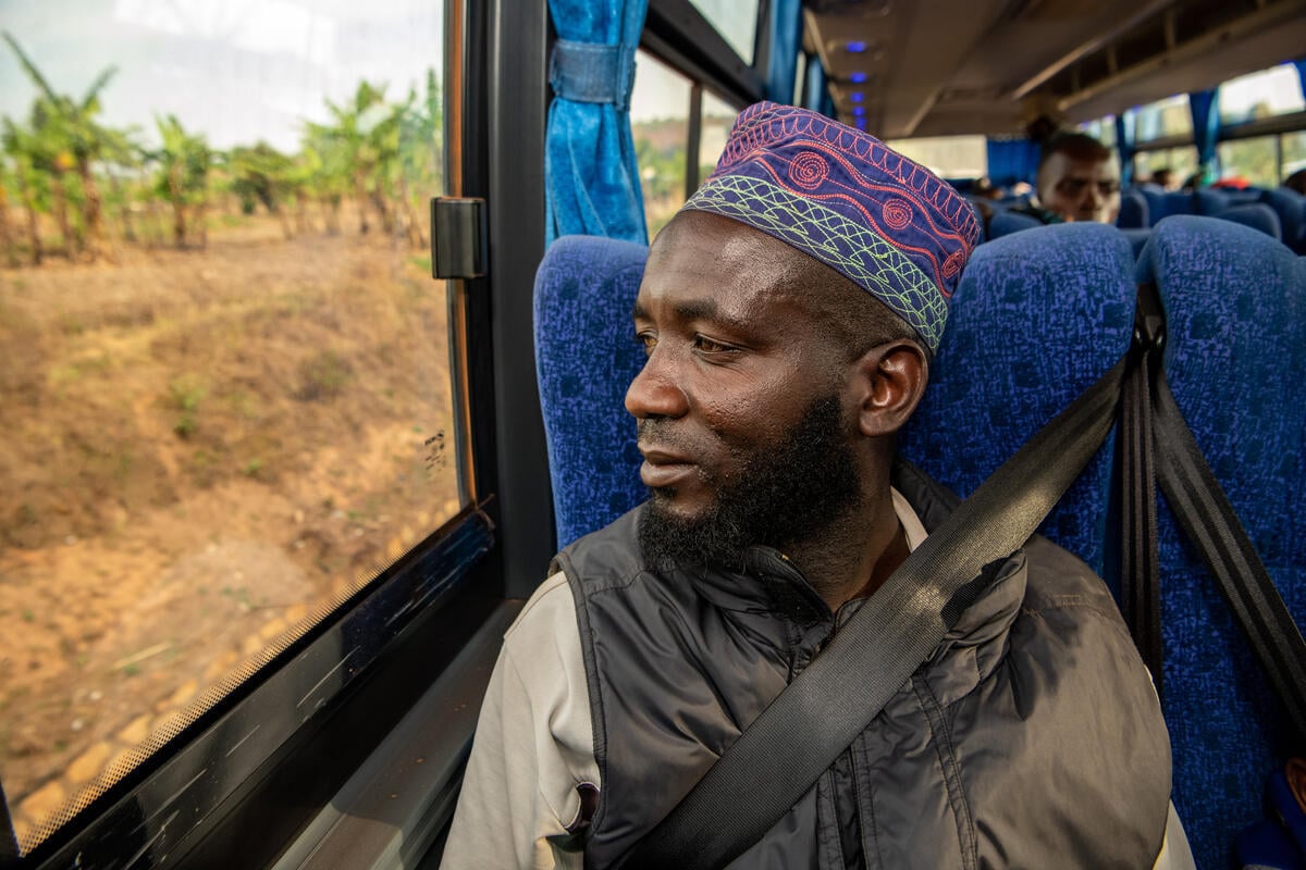 Burundi. UNHCR's Clements urges more support for Burundian refugees returning home