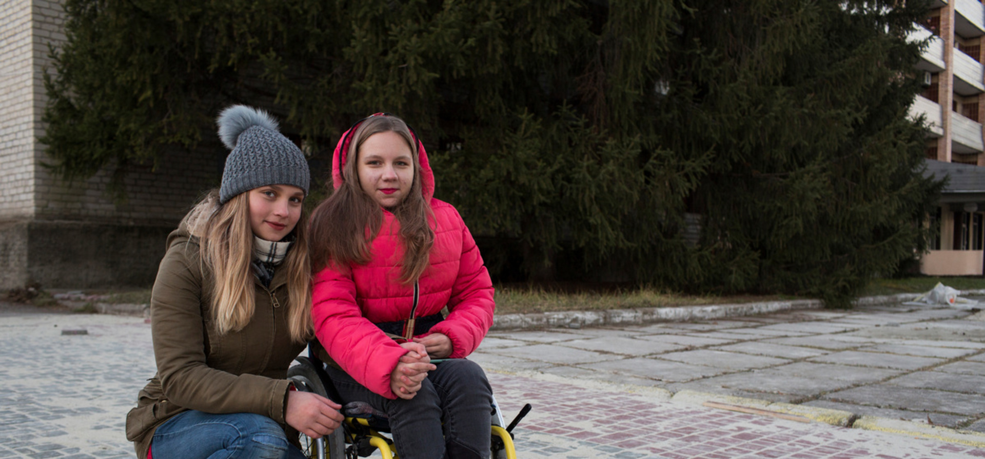 Ukraine. High Commissioner Filippo Grandi visits internally displaced persons close to eastern conflict zone