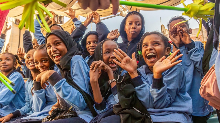 Egypt. Clowns bring joy to Sudanese children in Cairo