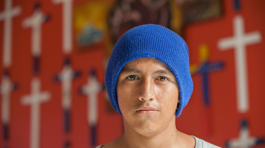Mexico. An unaccompanied minor seeks shelter at a safehouse