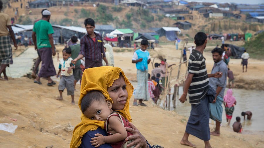 Bangladesh. Desperation and heavy rains blight Rohingya refugees