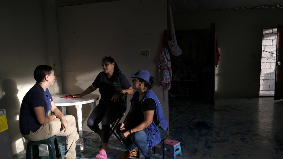 Ecuador. Venezuelan families begin new lives in exile