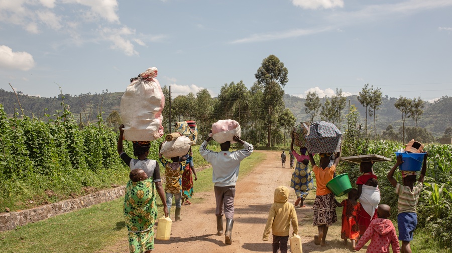 Uganda. Some families who fled clashes return home to DRC from Uganda