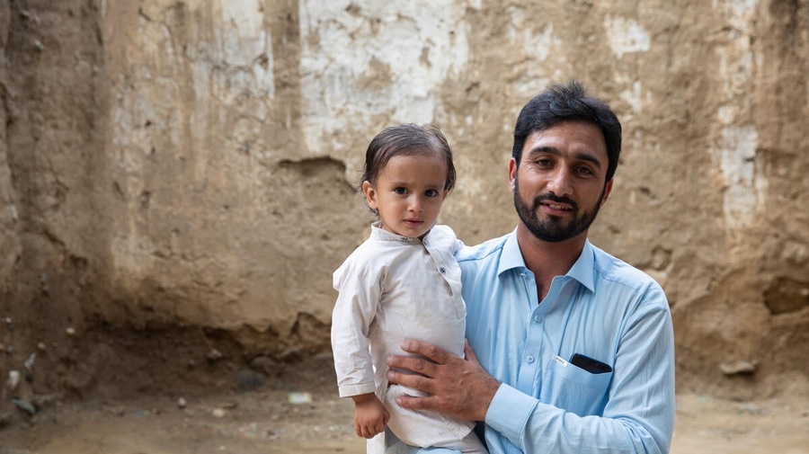 Pakistan. Trailblazing disabled refugee fights to remove education barriers