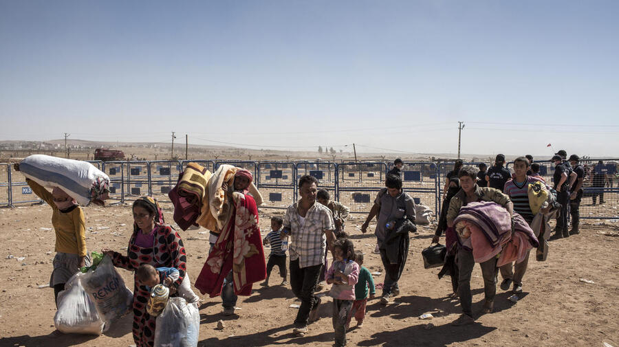 Turkey. UNHCR steps up response as 130,000 Syrian refugees cross into Turkey