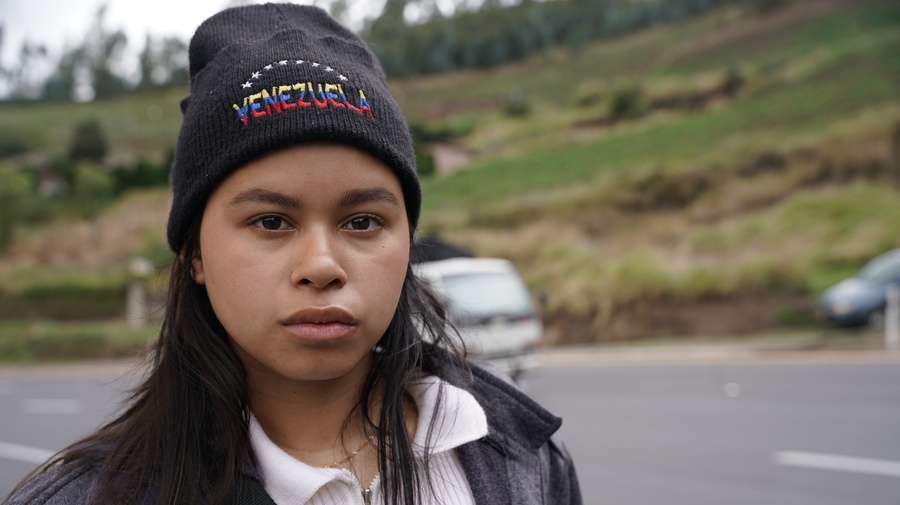 Virtual reality film On the Other Side features the story of Arianna, a young woman from Venezuela who fled from her country in search of safety in Ecuador. 