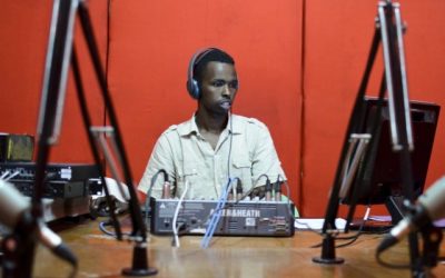 4 low-tech solutions for communications in emergencies