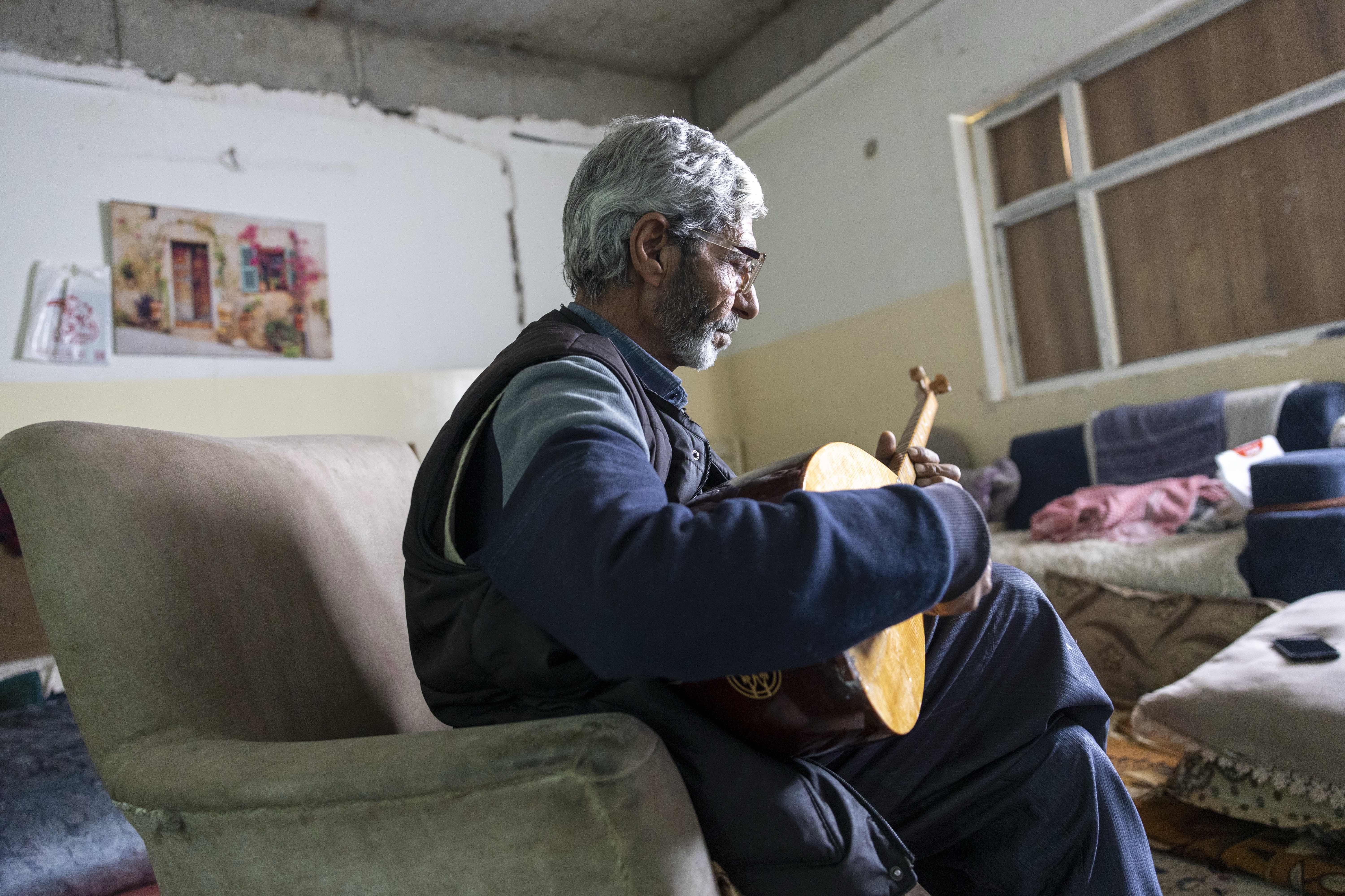 Jasim told us he plays the Bozok to escape the harsh realities around him and the feeling of poverty, finding brief moments of peace through music.. 