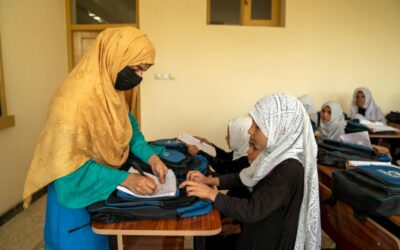 کمیسر عالی پناهندگان سازمان ملل متحد خواستار لغو ممنوعیت فعالیت زنان در امور بشردوستانه در افغانستان شد