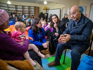 L'Alto Commissario dell'UNHCR in visita in Ucraina