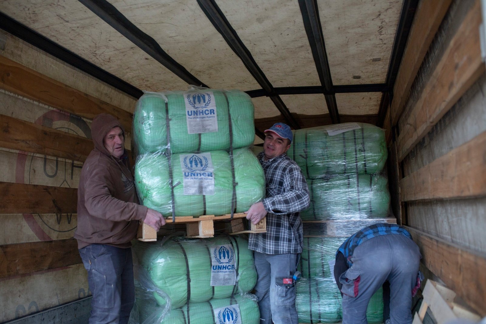 Lviv, Ucraina - L’UNHCR ha aperto depositi a Vinnytsia, Uzhhorod e Chernivtsi e due a Lviv. È in corso il trasferimento di beni non alimentari per circa 1,5 milioni di persone dai poli di stoccaggio globali dell’UNHCR.