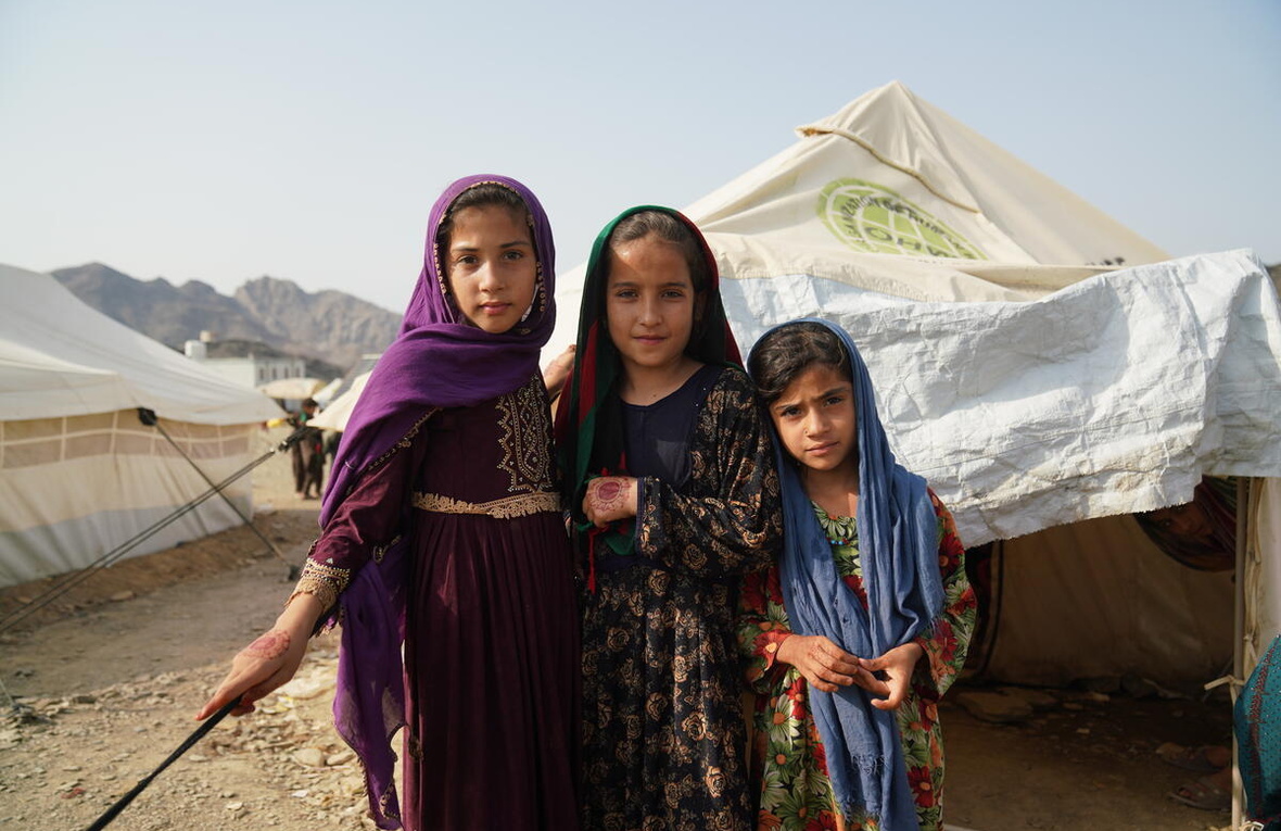 Afghanistan. UNHCR receives and assists Afghans being returned from Pakistan at Torkham Border Crossing