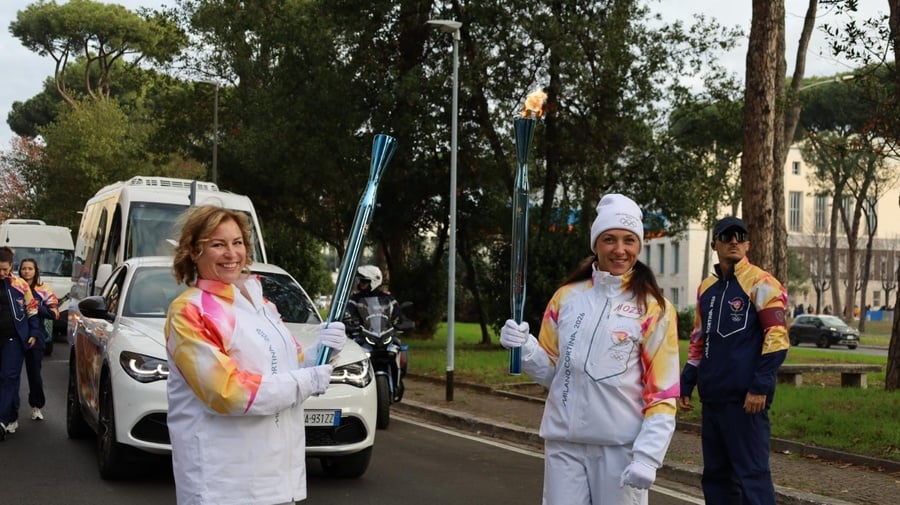 Chiara Cardoletti tedofora per l'UNHCR per il viaggio della fiamma olimpica, Olimpiadi invernali Milano Cortina 2026