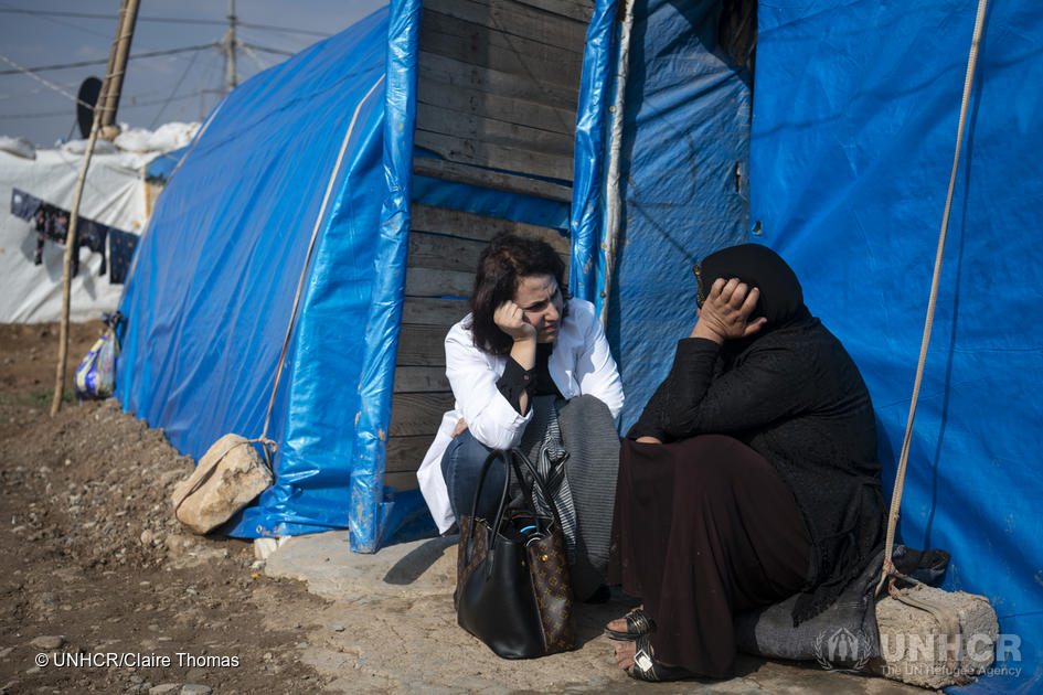 La ginecologa yazida Nagham Nawzat Hasan ha curato più di mille donne yazide sfuggite alla prigionia dell’ ISIS. ©UNHCR/Claire Thomas