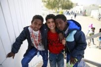 L'UNHCR evacua centinaia di rifugiati detenuti in Libia