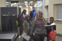Un primo gruppo di rifugiati vulnerabili è stato evacuato dalla Libia in Ruanda
