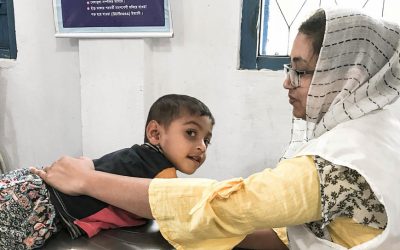 Una clinica aiuta i rifugiati e le persone del luogo in Bangladesh