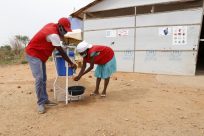 Africa occidentale e centrale: l’UNHCR intensifica gli interventi per l’effetto combinato di conflitti e pandemia di coronavirus che minaccia milioni di persone