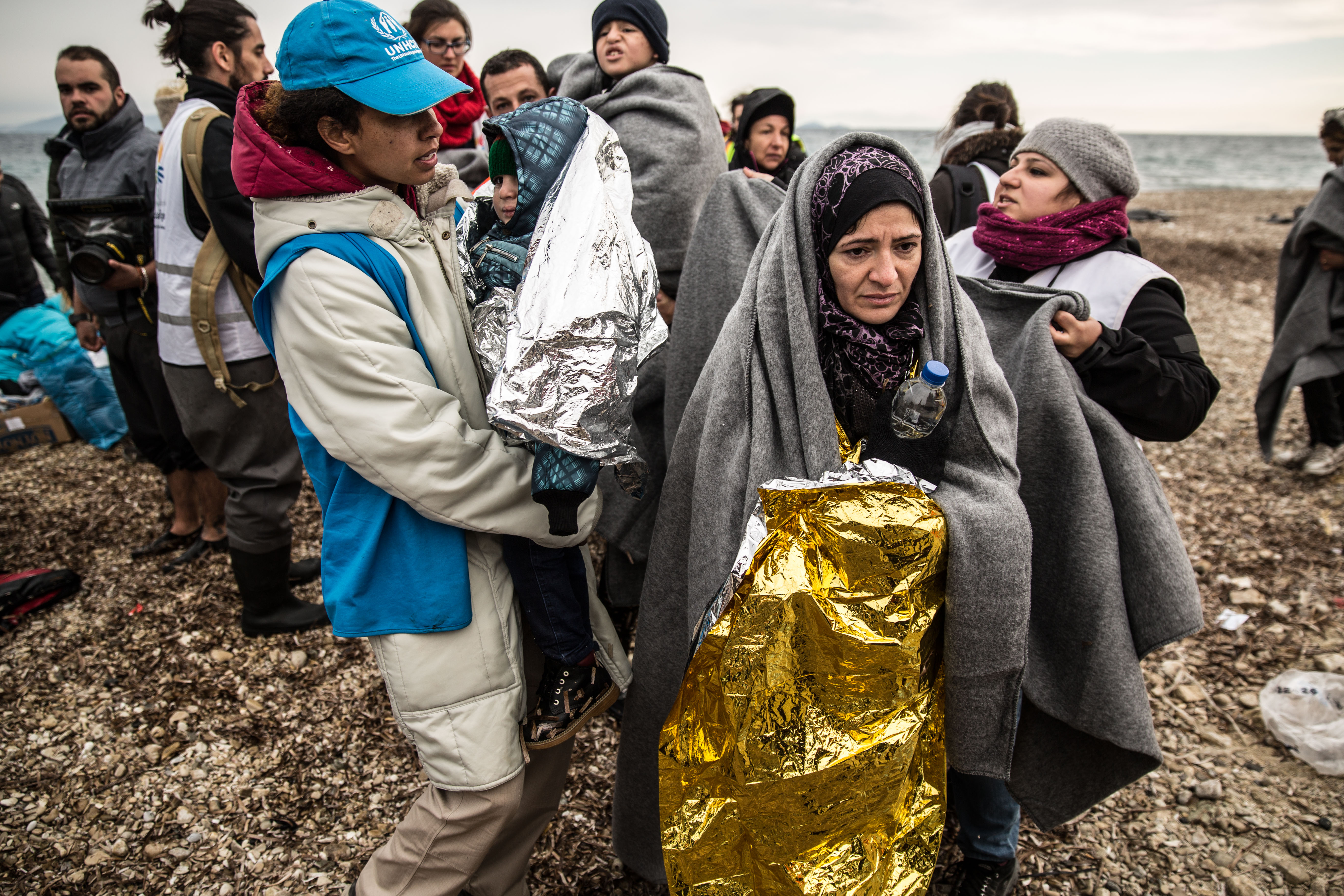  Grecia. Il personale dell'UNHCR assiste i rifugiati sulla costa