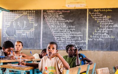 Rapporto UNHCR: il coronavirus rappresenta una grave minaccia all’istruzione dei rifugiati – metà dei bambini rifugiati di tutto il mondo non frequenta la scuola