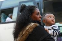 Libia: 172 richiedenti asilo portati in salvo in Niger con il primo volo di evacuazione in oltre un anno