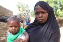 Omicidi, rapimenti e saccheggi costringono 11.500 nigeriani a fuggire verso il Niger