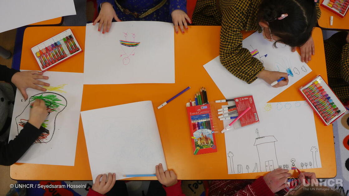 Turchia. Bambini rifugiati disegnano come immaginano la Siria
