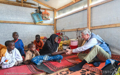 Filippo Grandi incontra i camerunesi costretti a fuggire a causa del conflitto per le scarse risorse