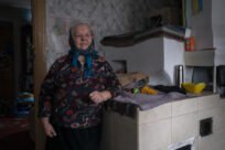 I lavori di ristrutturazione della casa ridanno speranza alla famiglia ucraina dopo un anno di incertezze