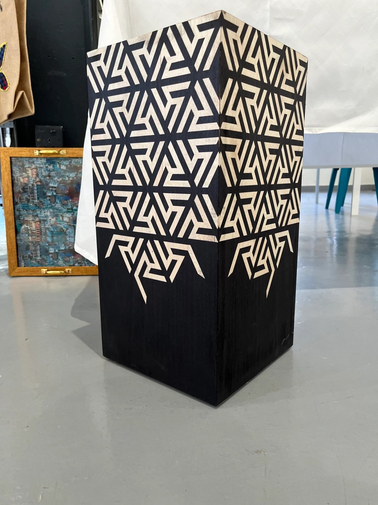 Side table – Bench