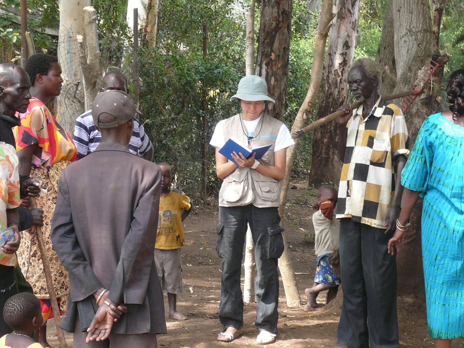 ウガンダ、UNV時代（ユニセフ教育担当官）。教育プロジェクトのモニタリング