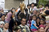 キルギスでの危機により30万人の避難民発生