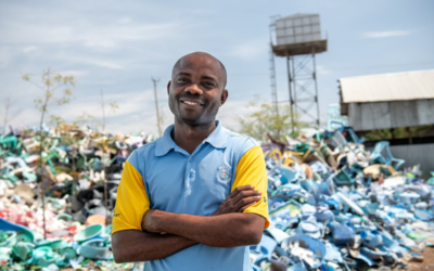 Congolese refugee turns plastic waste into a profitable business