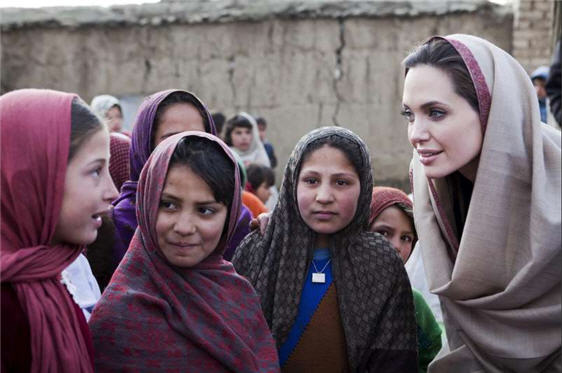 angelina_jolie_afghanistan.jpg