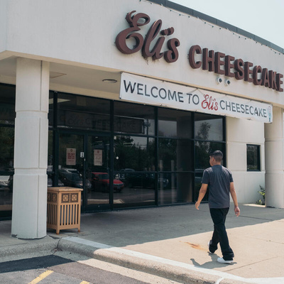 United States. Cheesecake business offers refugees hope away from home in Chicago