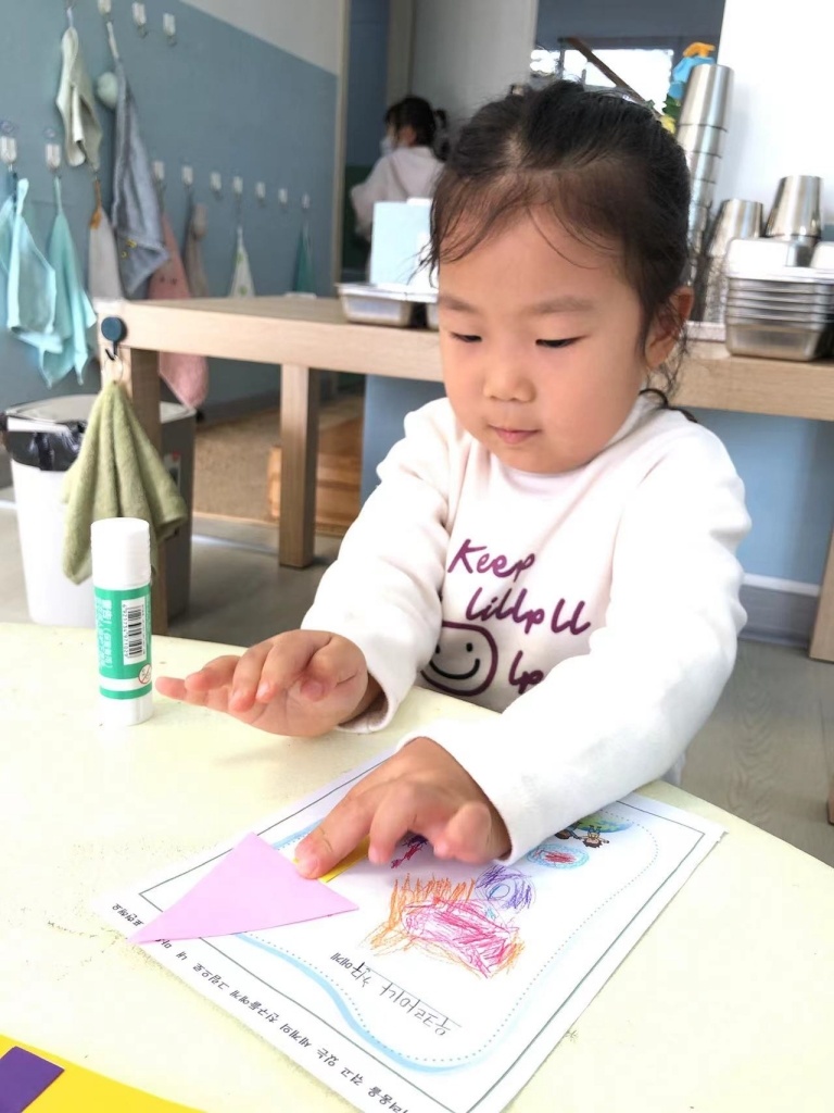 솔라솔몬테소리 교육센터