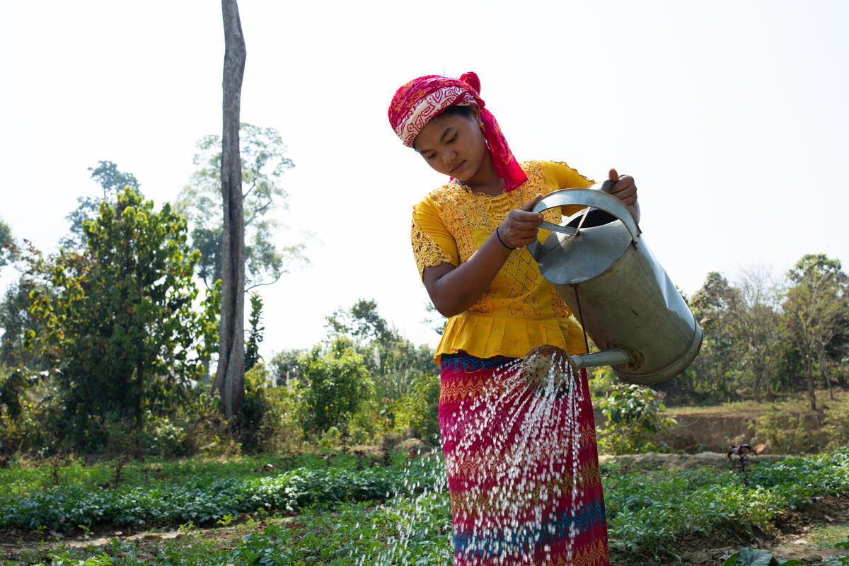 Bangladesh. UNHCR support helps teenager feed her family and earn a living