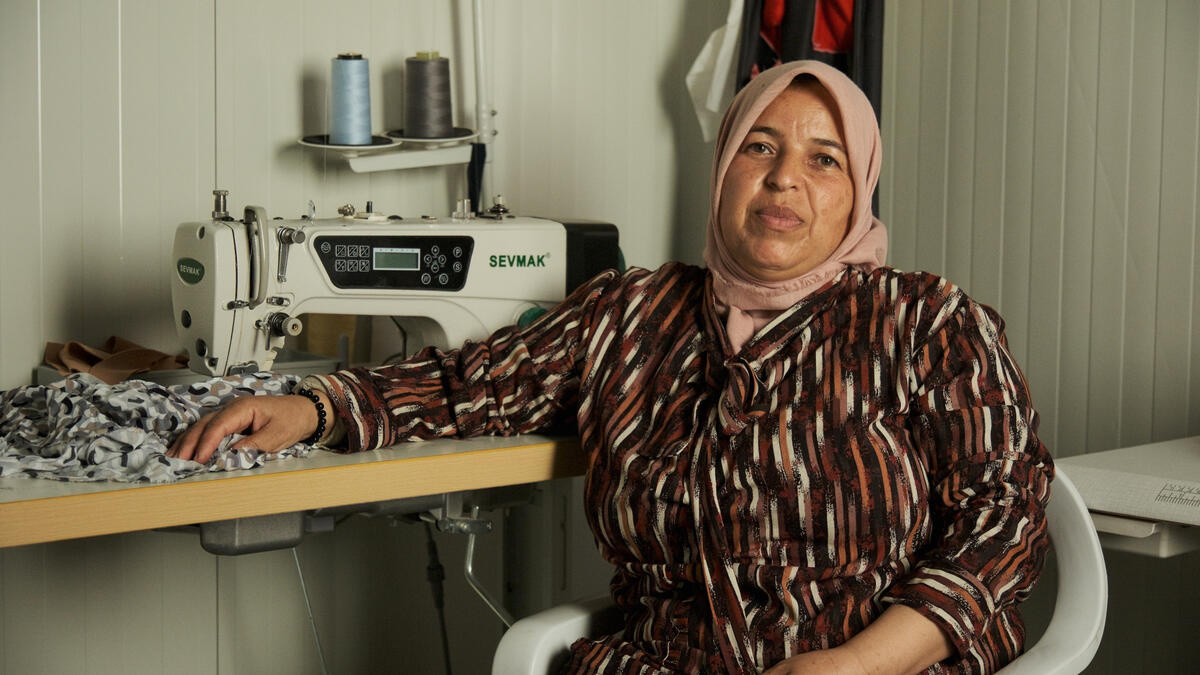 Turkiye. A Turkish earthquake survivor at the Turkish Ministry of National Education’s vocational courses, supported by UNHCR.