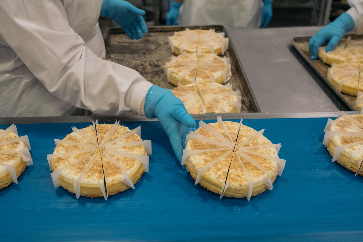 United States. Cheesecake business offers refugees hope away from home in Chicago