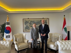 UNHCR representative in Lebanon, Mr. Ivo Freijsen alongside H.E. Mr. IL Park, Ambassador of the Republic of Korea to Lebanon