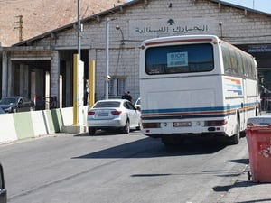 UNHCR and IOM convoy crossing the Lebanese-Syrian borders at Masnaa, Bekaa