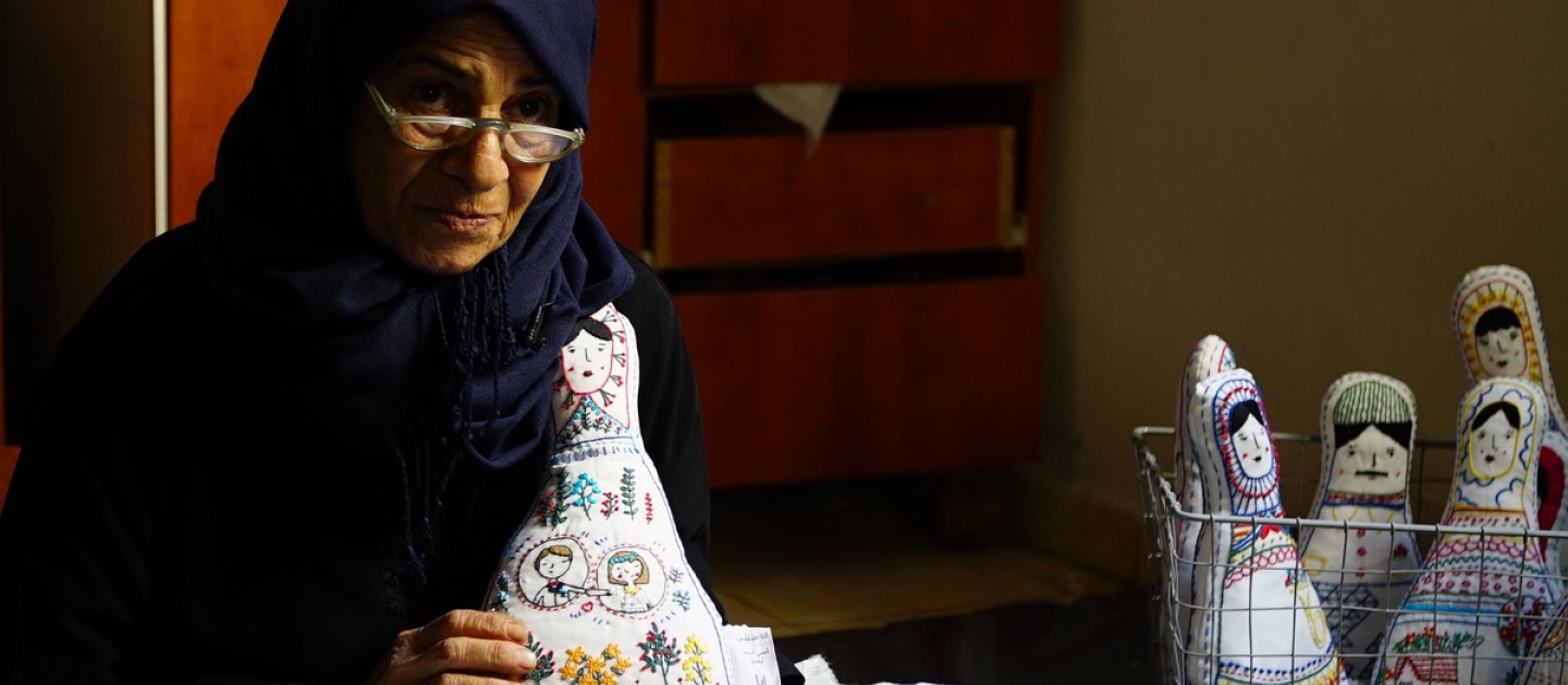 Handmade dolls bring hidden tales of war-torn Syria to life
