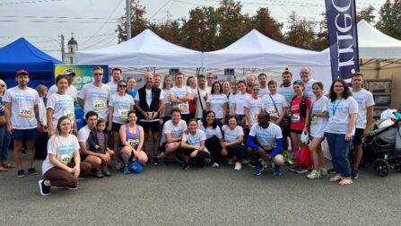 Echipa UNHCR și partenerii la Big Hearts Marathon